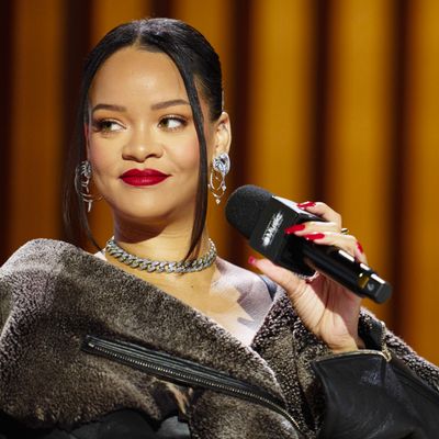 Rihanna’s Jewelry Game — These 5 Pieces Broke the Internet